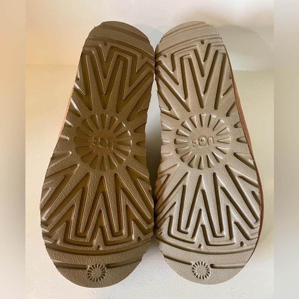 Ugg Women's Tasman II Clog NEW Never Worn 8 Mules Slippers Chestnut Brown - Picture 5 of 5